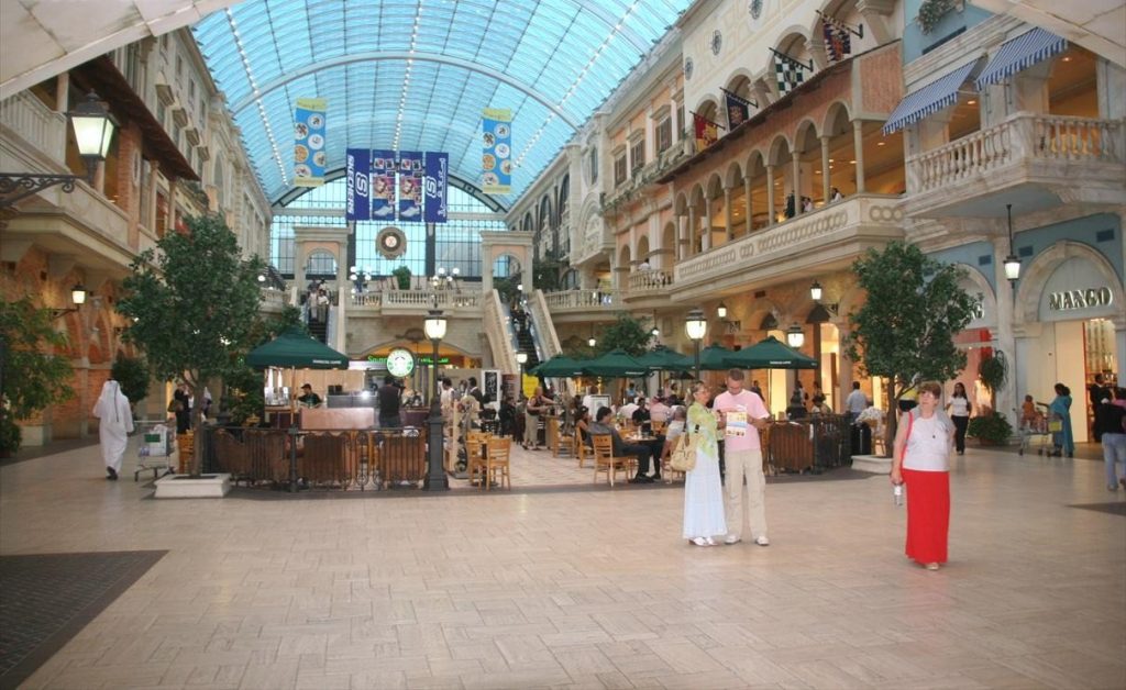 Mercato_Shopping_Mall_on_5_June_2007_Pict_2