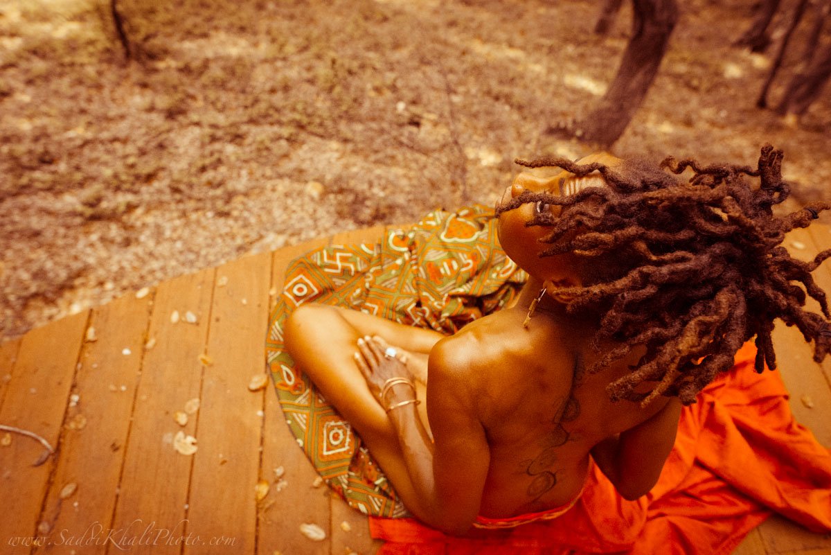 Beauté noire : le projet « decolonizingthebeauty » doit faire face à la grossophobie !