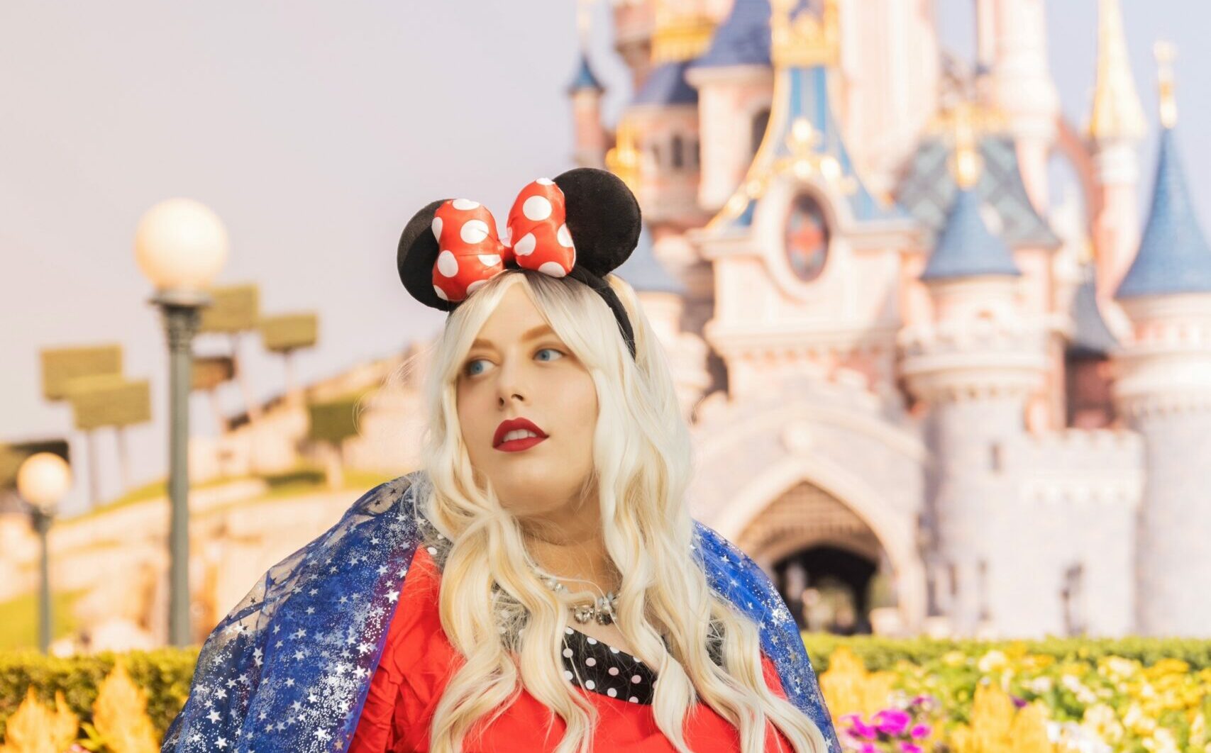 Disneybound Minnie grande taille : un hommage vintage à Disneyland Paris