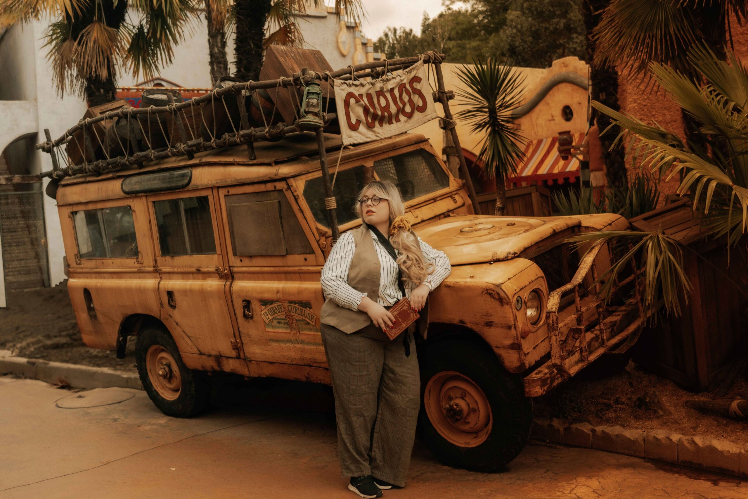 La mode explorateur femme grande taille : des héroïnes de cinéma à Adventureland.