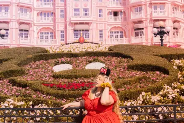 femme ronde Disneyland Paris