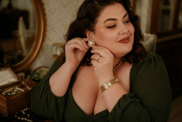 Bijoux vintage femme ronde