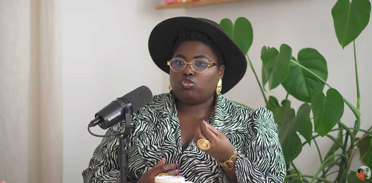 Femme grosse et mode : Whitney, alias Madame Zèbre, se confie dans le podcast « C’est comment ? »