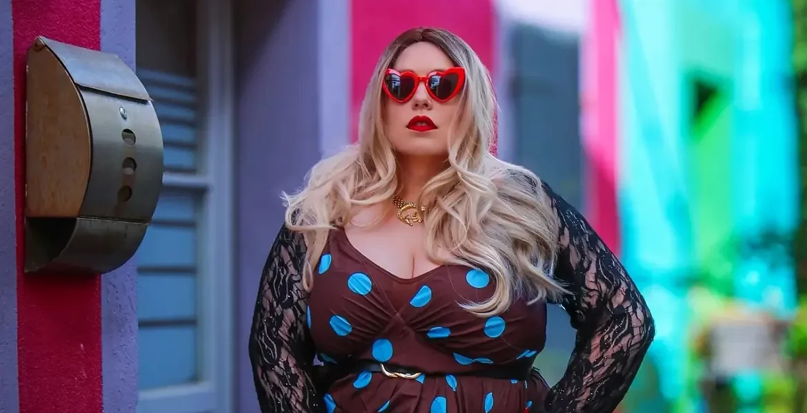 Robe à pois grande taille : pourquoi les imprimés ne sont pas réservés aux femmes minces.